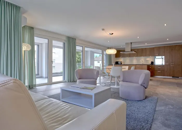 Jungfraucenter Brienzersee - Griwa Rent