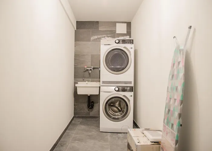 Jungfraucenter Brienzersee - Griwa Rent * インターラーケン